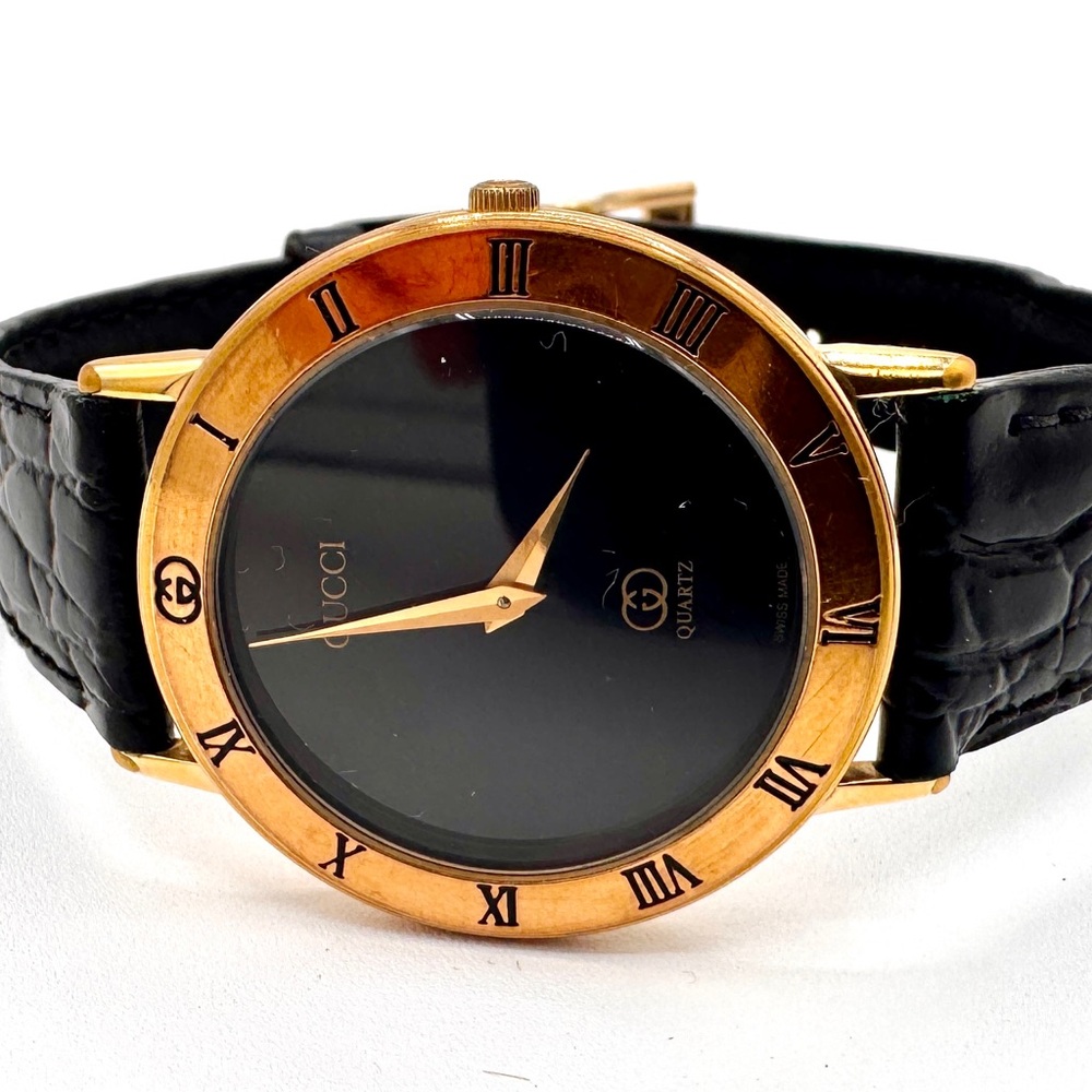 Gucci Vintage Watch 3001M Unisex Black dial Gold Plated bezel 33